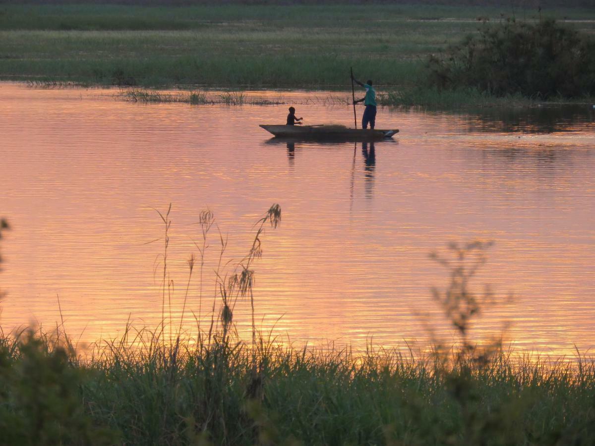 Caprivi Mutoya Lodge And Campsite Катима Мулило Екстериор снимка